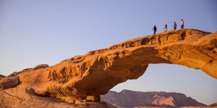 Ultimate Active Jordan - G Adventures (Tour DJAD-10105)
