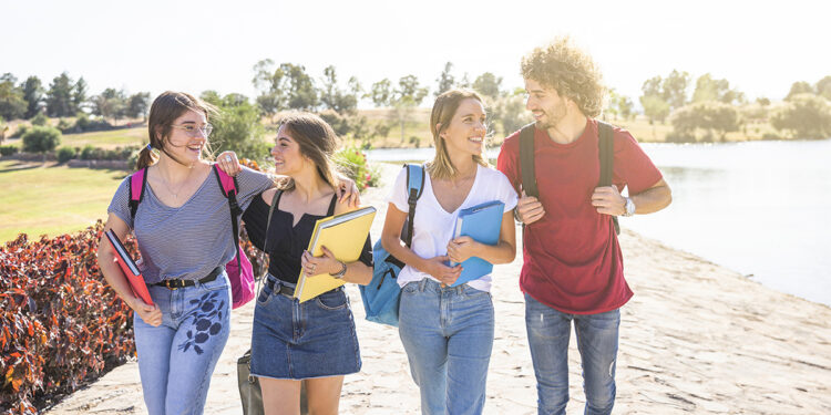 High School Student Travel 2025: Maximizing Academic Growth